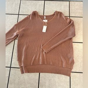 Women’s high low sweater